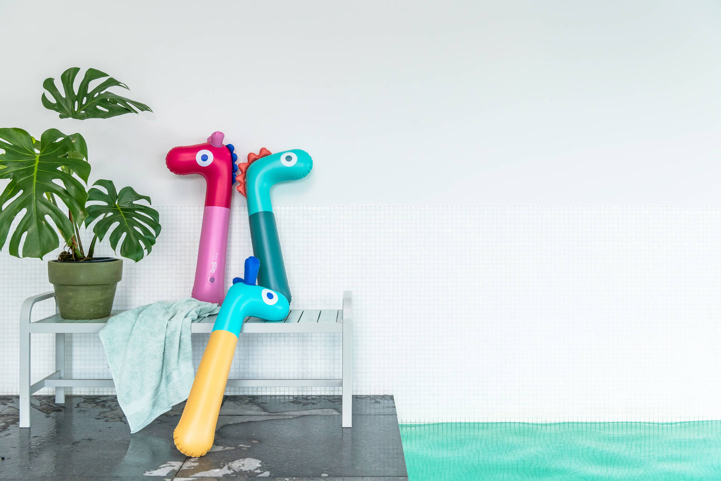 Quut Noodle Friends - Dino, Giraffe and Horse! Pool Toy