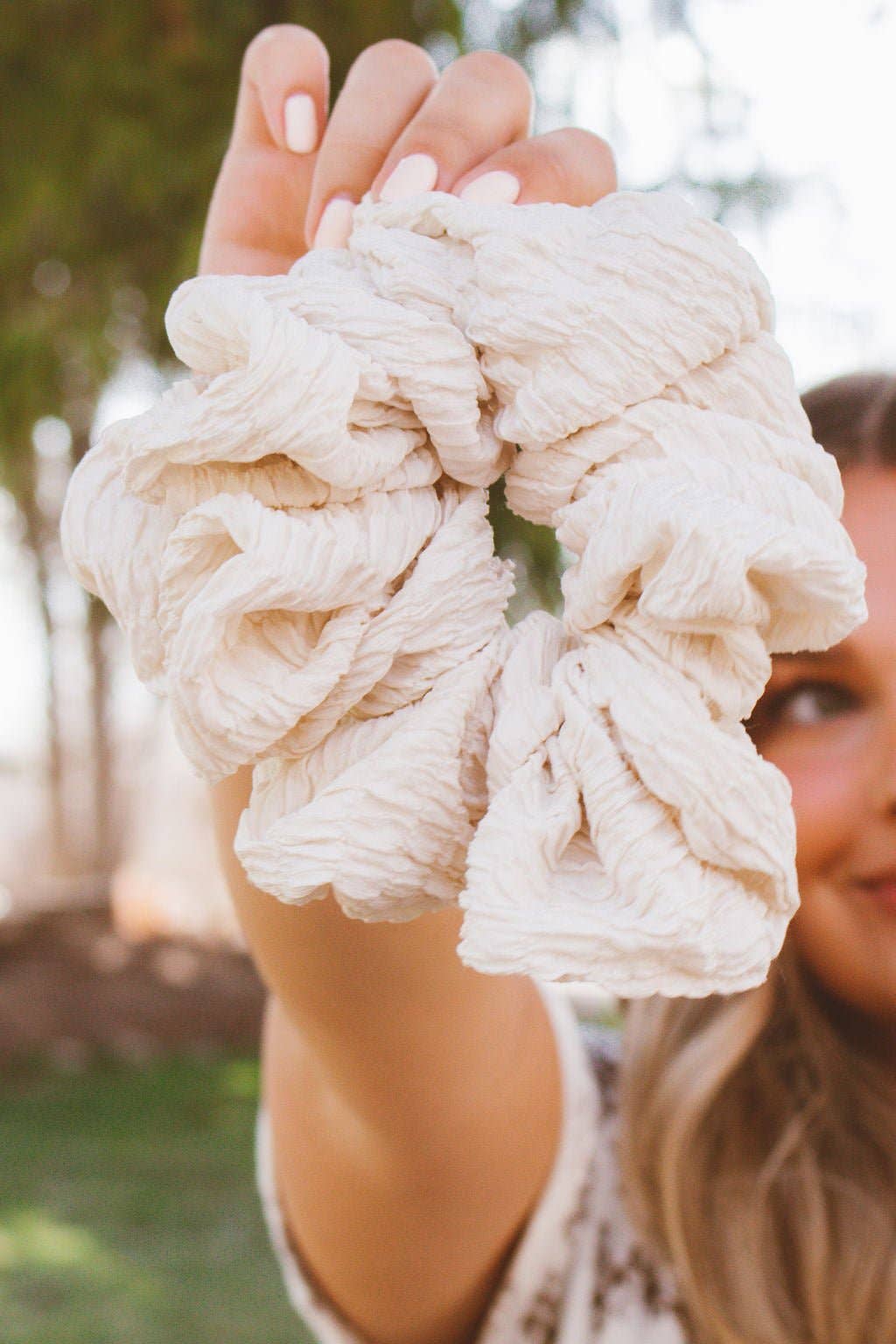 Magnolia Jumbo Scrunchie