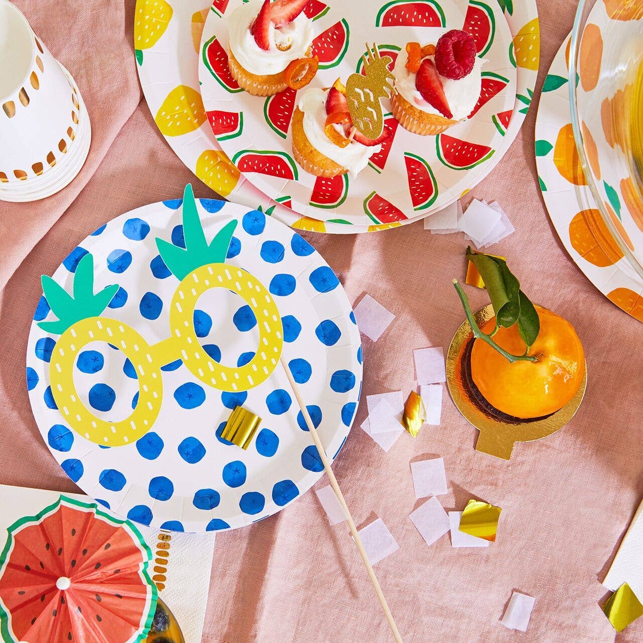 Fruit Punch Large Paper Party Plates (10 per Pack)