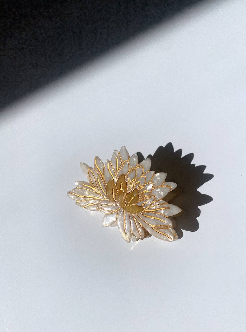 Hand-painted Water Lily Flower Claw Hair Clip | July Birth F